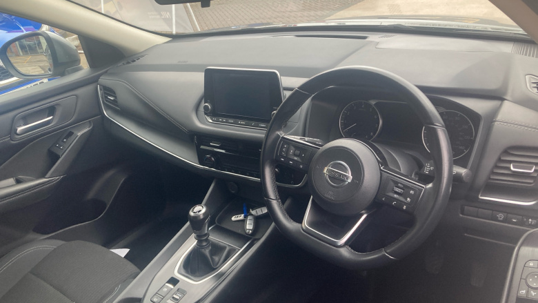 Nissan Qashqai 1.3 DiG-T MH Acenta Premium 5dr Petrol Hatchback